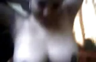 XXX pequeña morena tetona tace dos hombres negros porno subtitulado en español latino