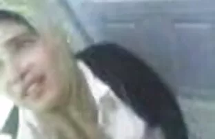 XXX Chica dogging de la ciudad al campo porno latino castellano
