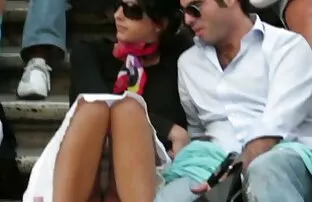 XXX Perchas enormes Great Areola juega en traje de cuerpo de encaje blanco videos porno en audio latino