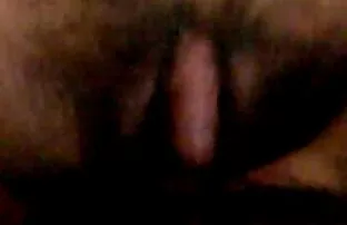 XXX Impresionante pequeña morena seduce porno latino español a un hombre mayor